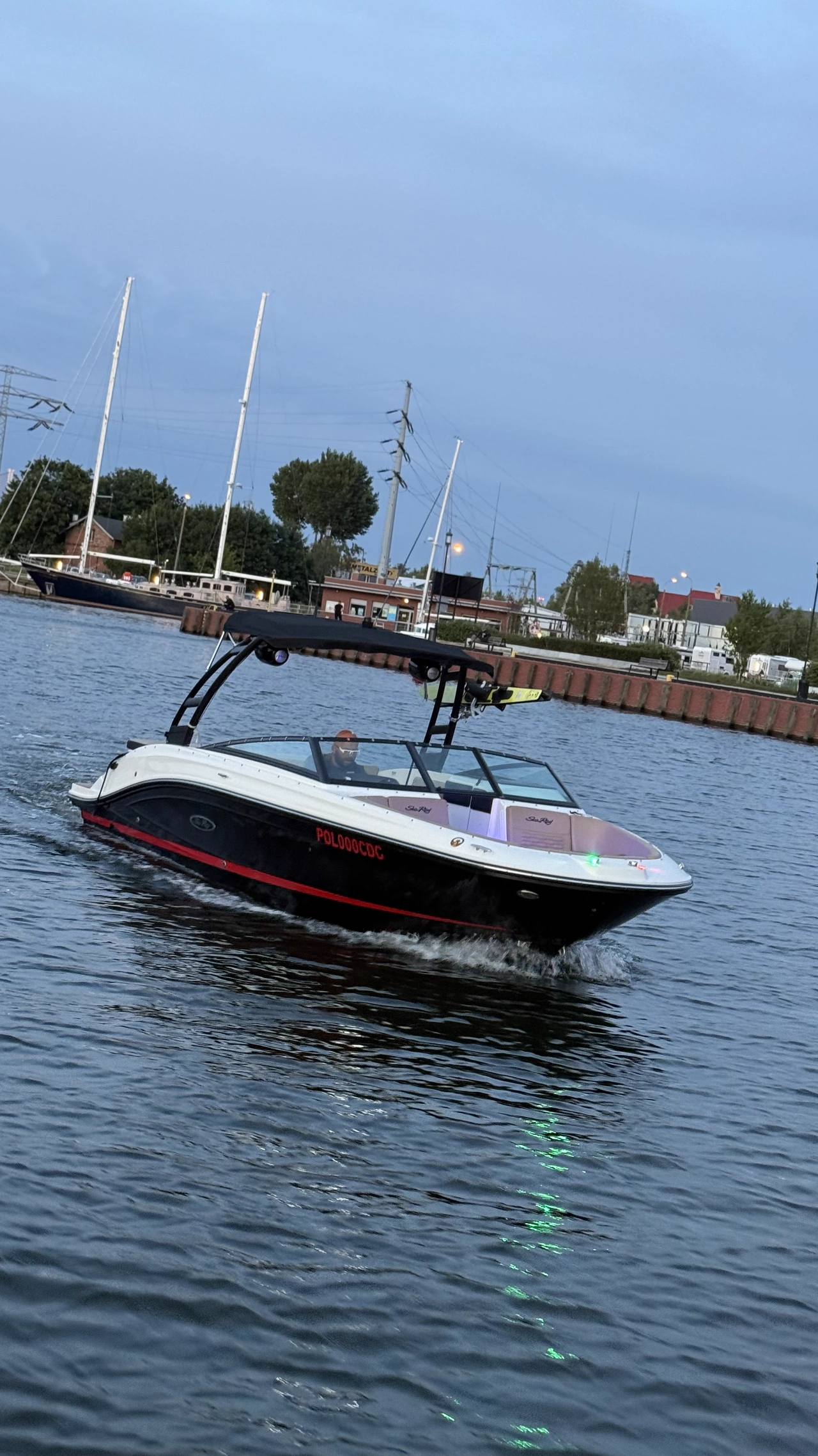 SEA RAY SPX230 zdjęcie 1